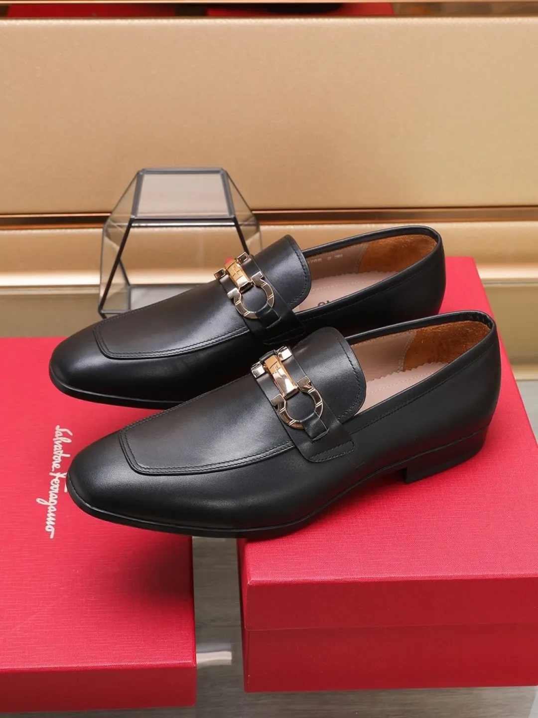 P620💰🔥《Ferragamo》👏Latest • High-end top brand luxury ~ purchasing agency, top quality ~. New fashionable business men's shoes 🔜The uppers are made of original calfskin➕cowhide and lining, with fine workmanship. The original stylish and soft combination wear-resistant and non-slip outsole is light and comfortable on the feet. The real thing looks better in real life. Size: 38/45